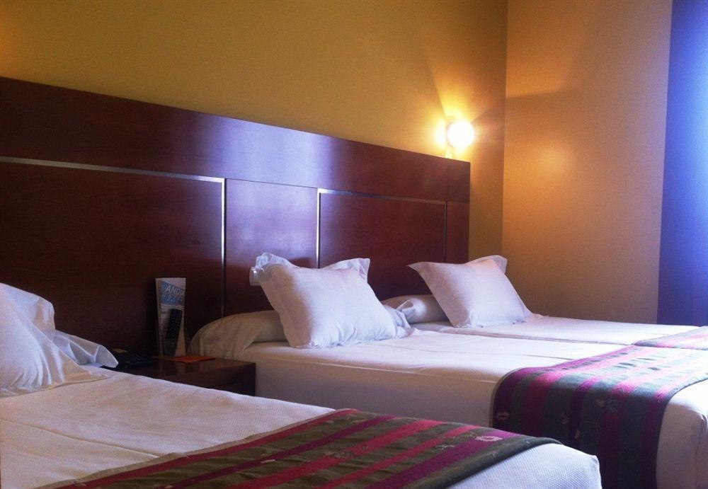 Hotel Andia Orcoyen Zewnętrze zdjęcie